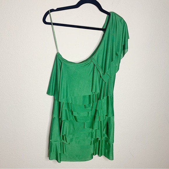 New BCBGMaxAzria Kelly Green Tiered One Shoulder Mini Dress Size Medium - Picture 2 of 8